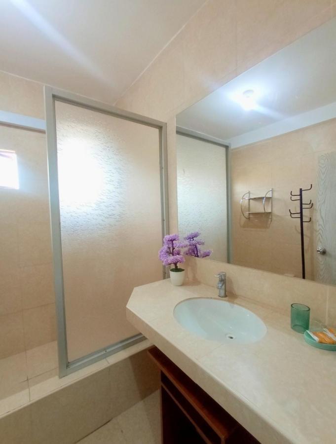 Deluxe Hotel Talara - A 5 Minutos Del Aeropuerto Y Plaza De Armas חדר תמונה