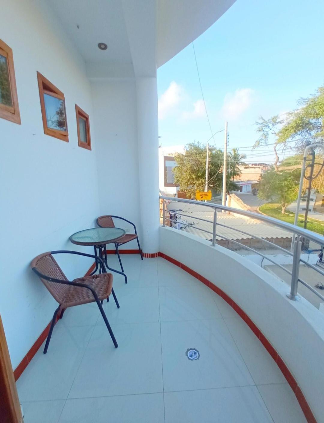 Deluxe Hotel Talara Cerca Al Aeropuerto Y Centro Civico מראה חיצוני תמונה