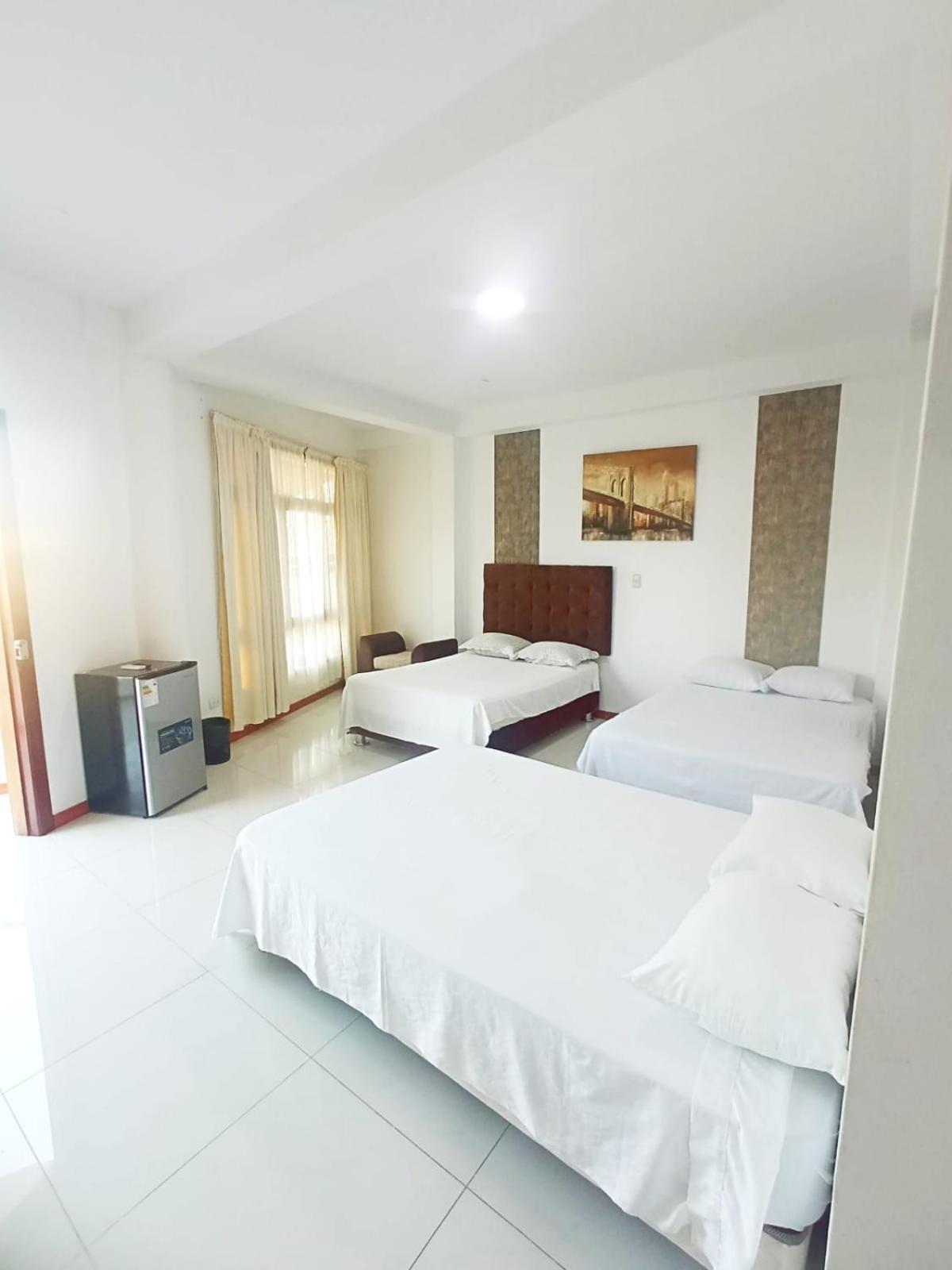 Deluxe Hotel Talara - A 5 Minutos Del Aeropuerto Y Plaza De Armas מראה חיצוני תמונה